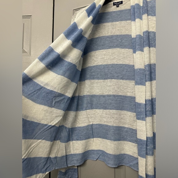 Splendid Blue and White Striped Long Cardigan - Picture 2 of 7